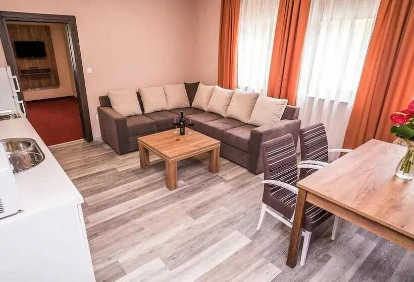 Huoneisto 1 Makuuhuone, B&b Villa Angy