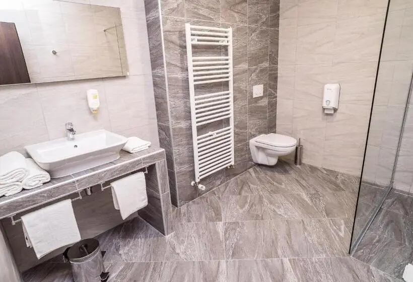 Huoneisto 1 Makuuhuone, B&b Villa Angy