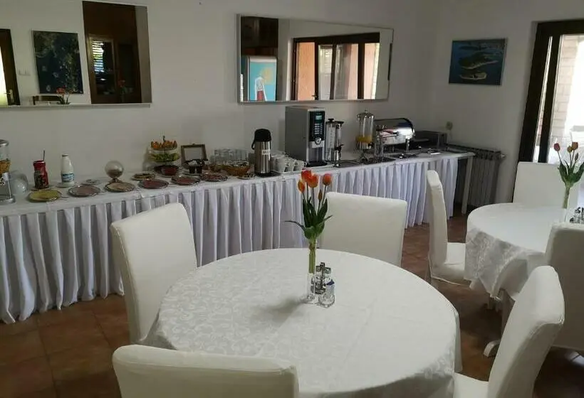 Standard-huone Parveke, Breakfast & Bed Anita