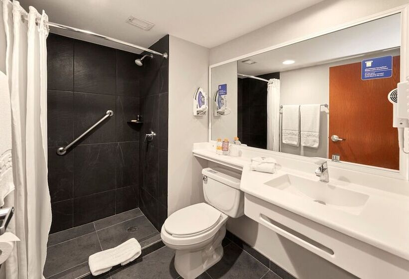 Номер Стандарт 2 Двуспальные Кровати, City Express By Marriott Tampico Altamira