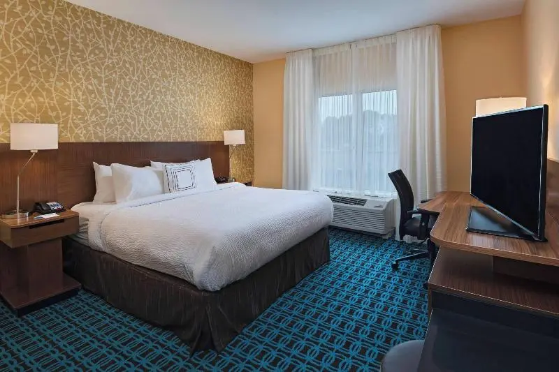 キングサイズベッドのスタンダードルーム, Fairfield Inn & Suites By Marriott Atlanta Peachtree City