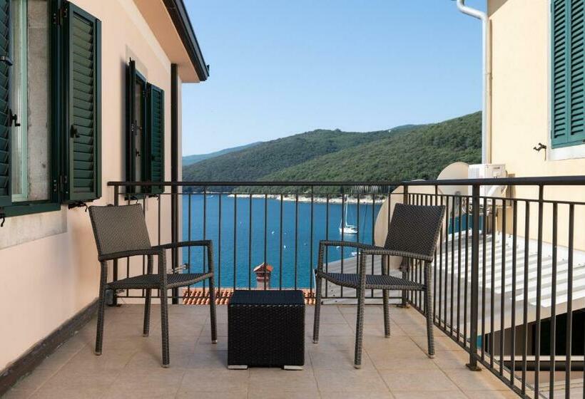 Номер Стандарт с Террасой, Nostromo