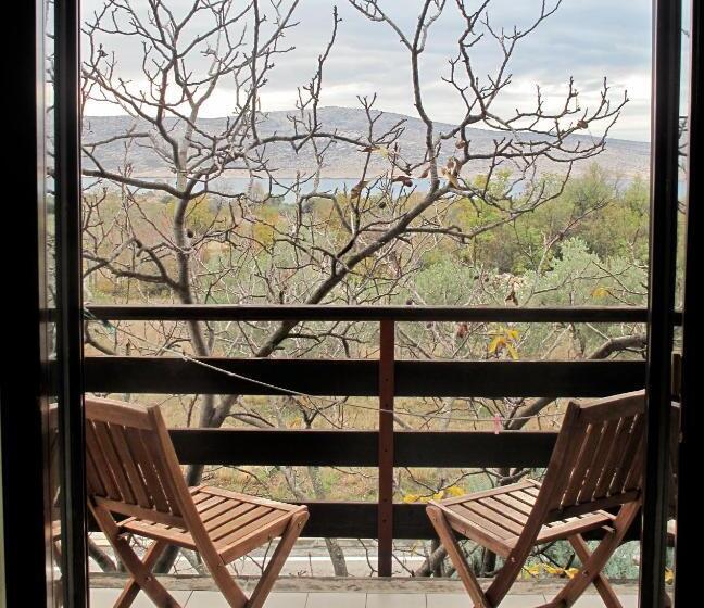 스탠다드 발코니 룸 바다 전망, Rajna