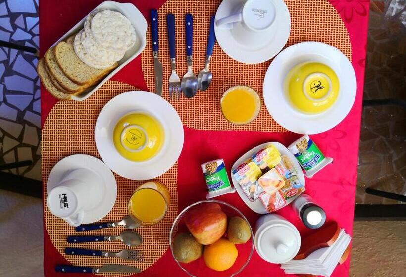 חדר אקונומי, San Pedro Domos