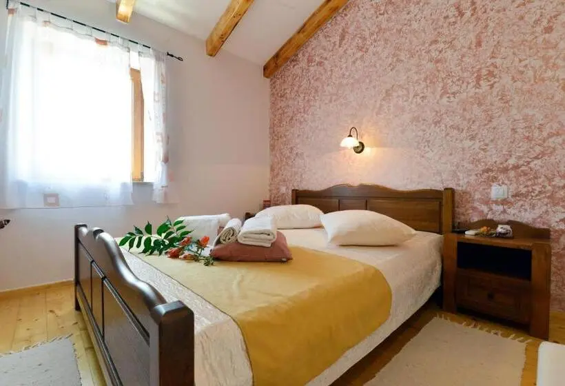 プールビュースタンダードルーム, Bed And Breakfast Casa Rustica