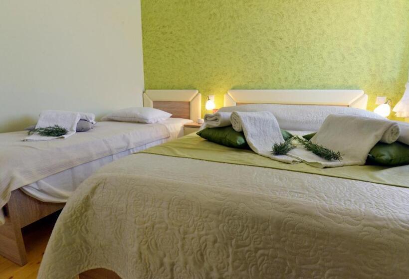 Standaard Driepersoonskamer, Bed And Breakfast Casa Rustica