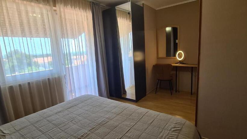 Апартаменты Deluxe 1 Спальня, Bed & Breakfast Villa Adriana