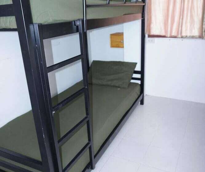 Pat in Cameră Comună, Culture Club Backpackers Hostel