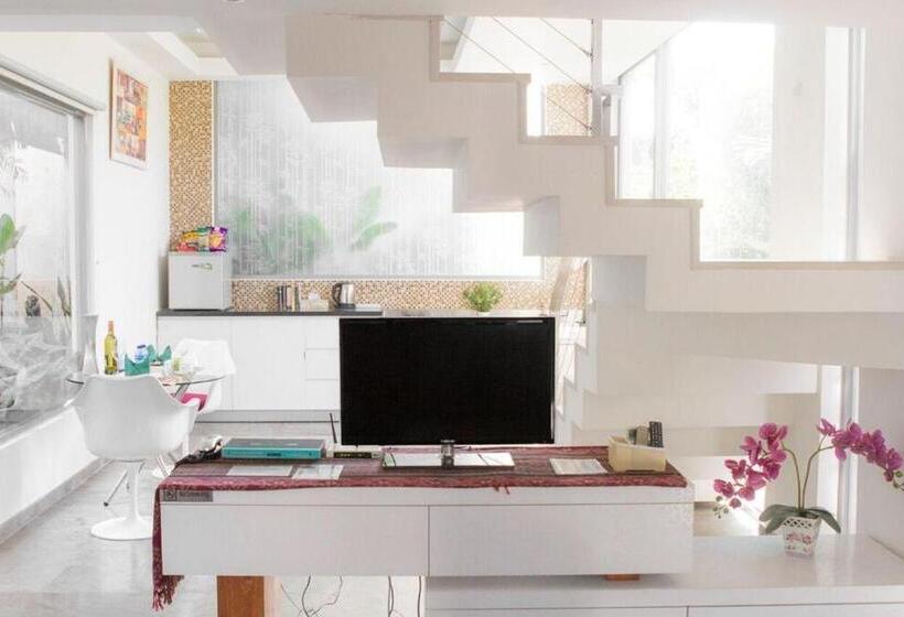 Апартаменты 1 Спальня, Echo Beach Designer Apartment