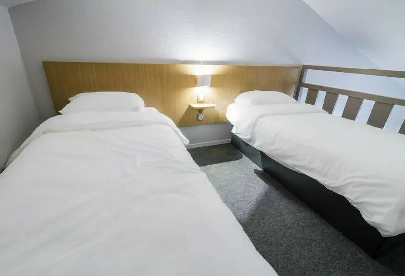 スタンダード４人部屋, B&b Hotel Morlaix