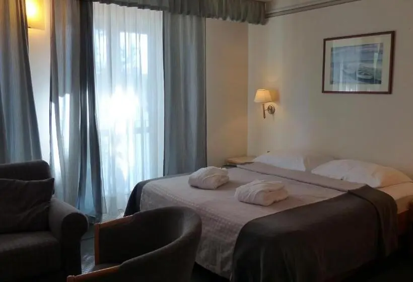 اتاق راحتی, Diana B&b
