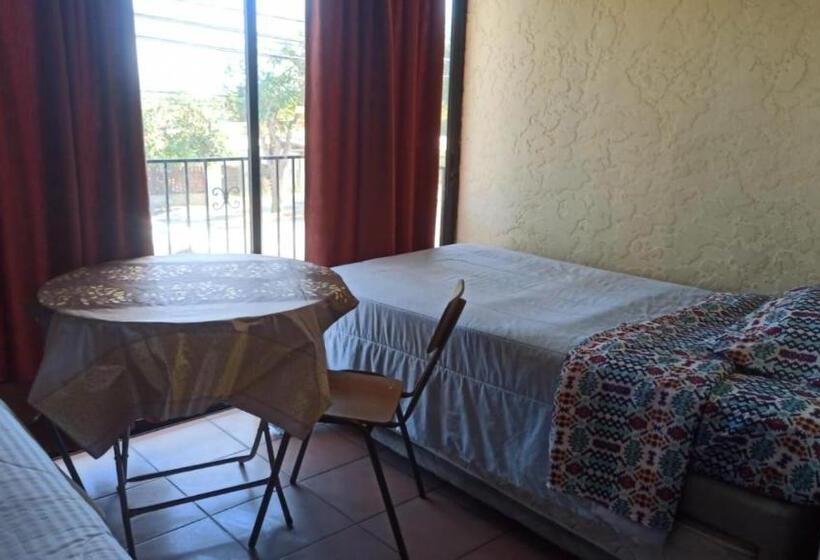 4 Bett Superior Zimmer, Hostal El Gallego 3