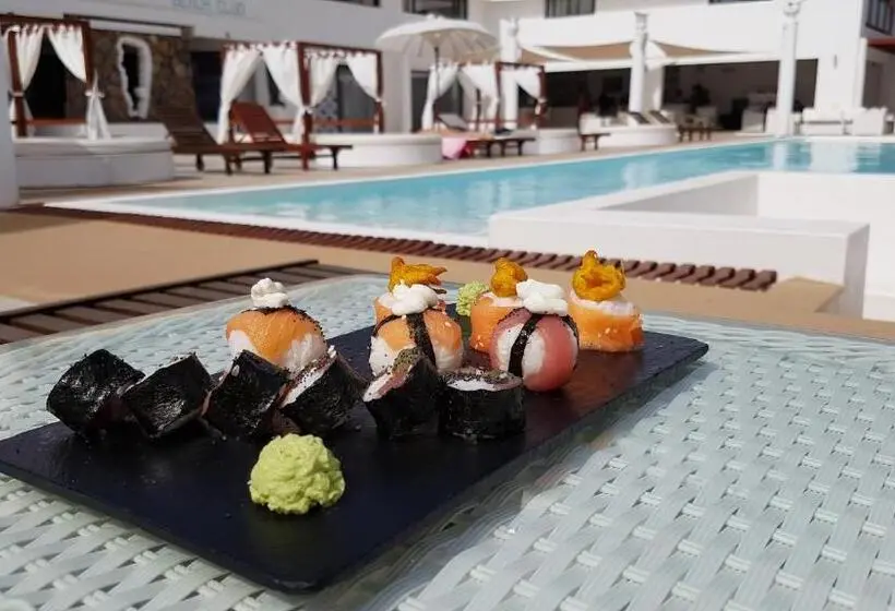 اتاق استاندارد با چشمانداز دریا, Livvo Budha Beach
