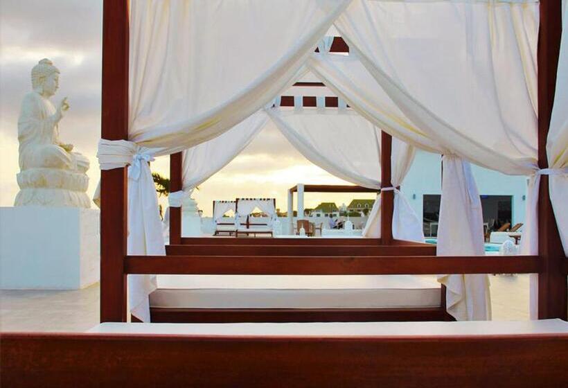 اتاق استاندارد با تراس و چشم‌انداز دریا, Livvo Budha Beach