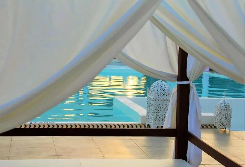 اتاق استاندارد با تراس و چشمانداز دریا, Livvo Budha Beach