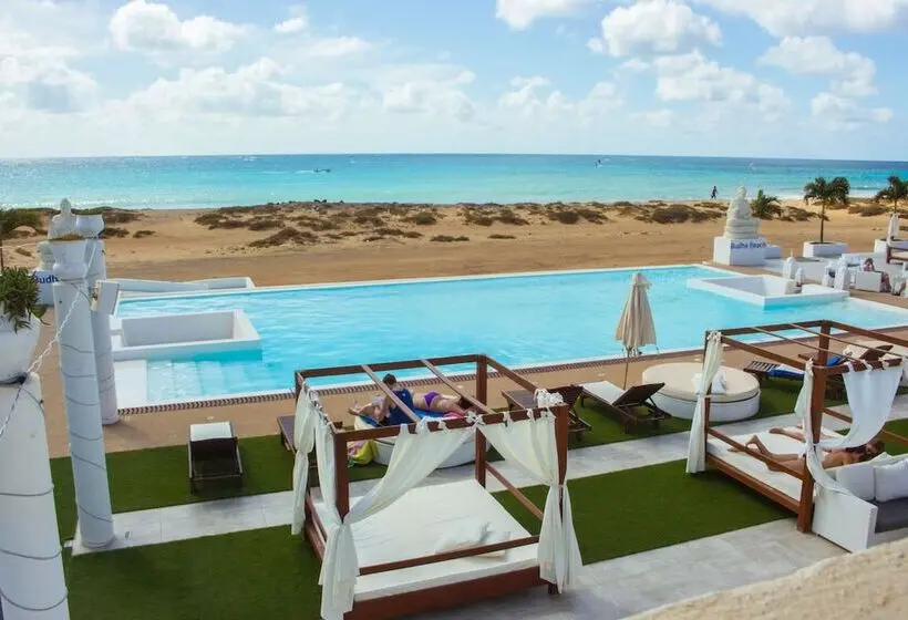 اتاق استاندارد با تراس و چشمانداز دریا, Livvo Budha Beach