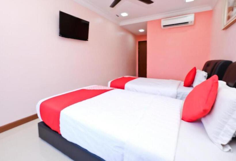 Номер Deluxe, OYO 714 Arina 