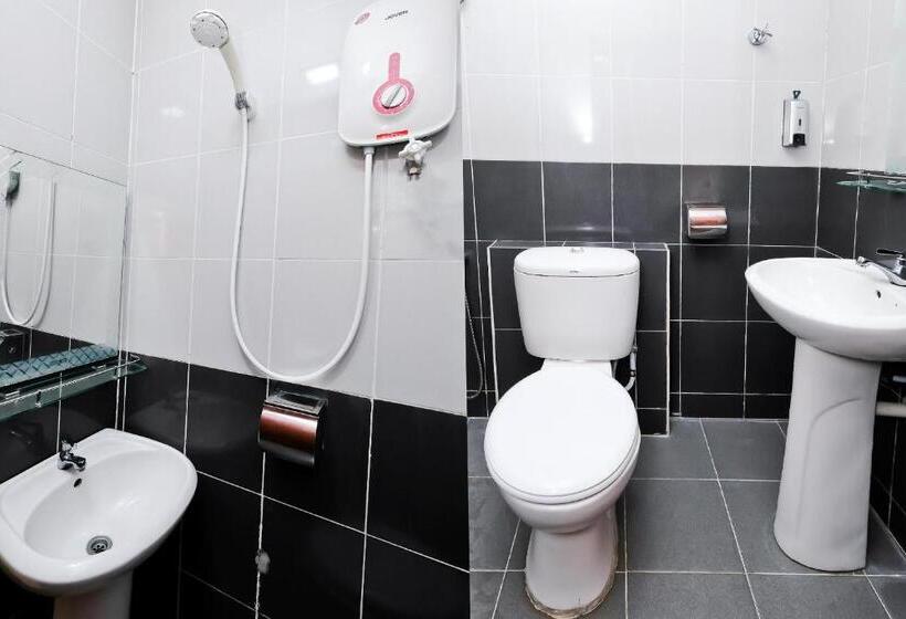 Номер Deluxe, OYO 714 Arina 