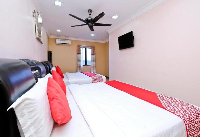 Family Suite, OYO 714 Arina 