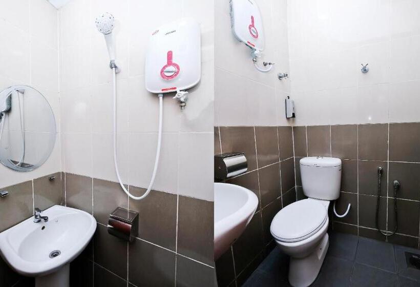 Номер Стандарт, OYO 714 Arina 