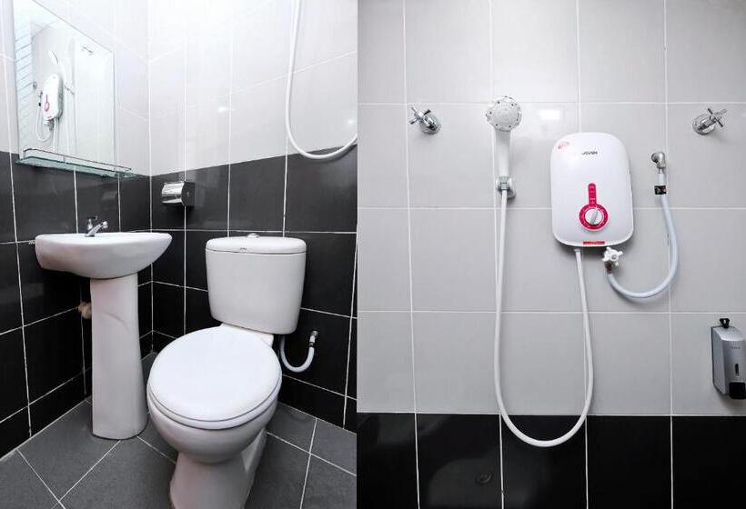 Номер Стандарт Индивидуальный, OYO 714 Arina 