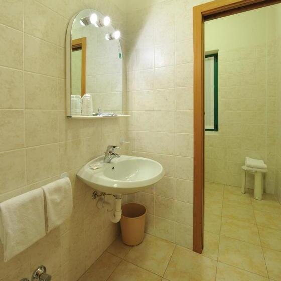 수피리어 룸, Torre