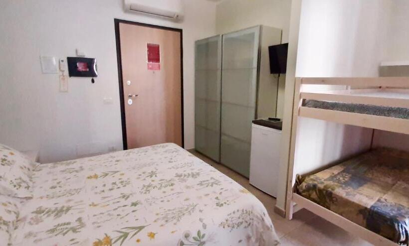 اتاق استاندارد, Guest House Roma Express