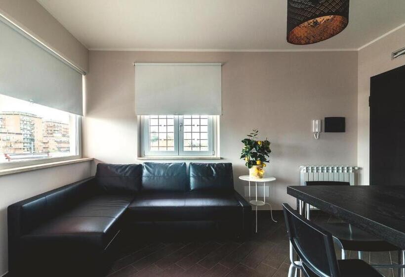 آپارتمان 1 خوابه با بالکن, Guest House Roma Express