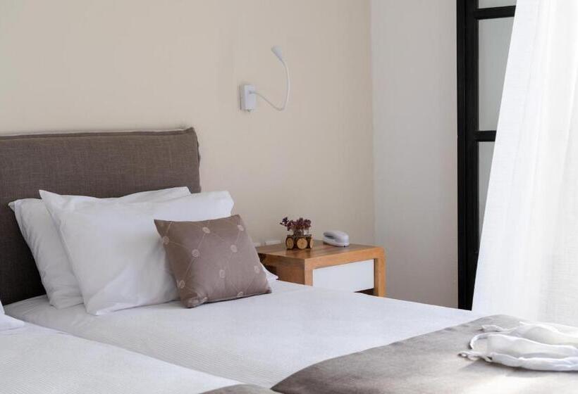 Номер Стандарт, Aella Residence