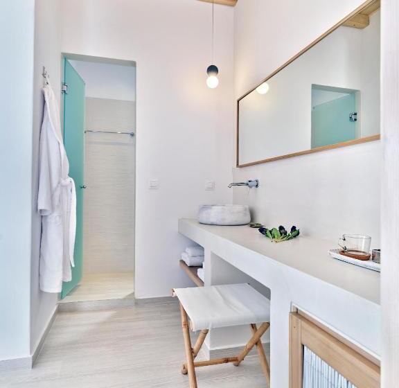 Люкс с гидромассажем, Aella Residence