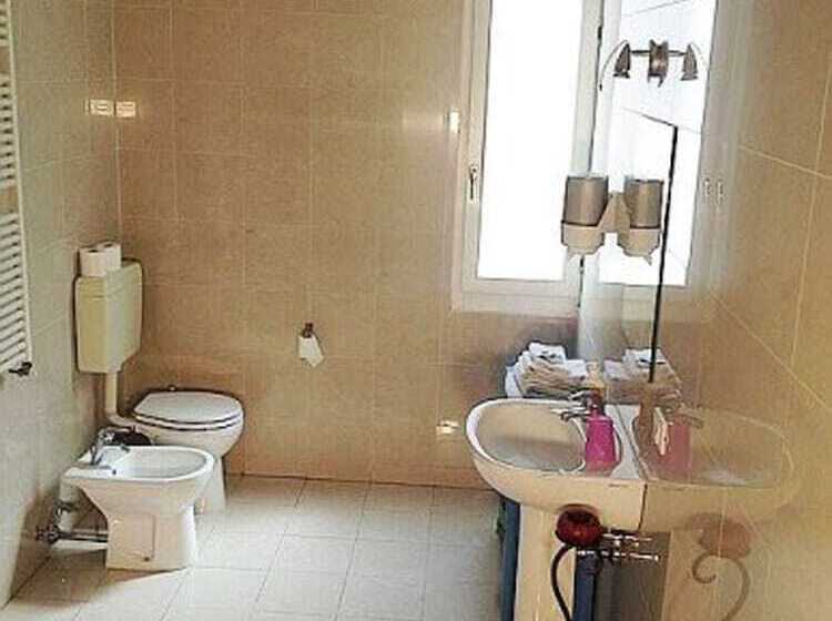 اتاق استاندارد سه نفره, Alle Torri