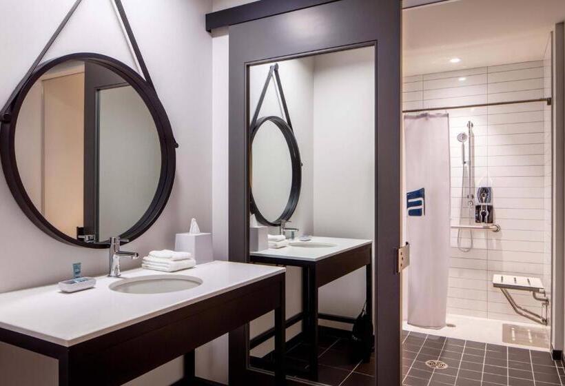 带大床的标准间, Aloft Philadelphia Downtown