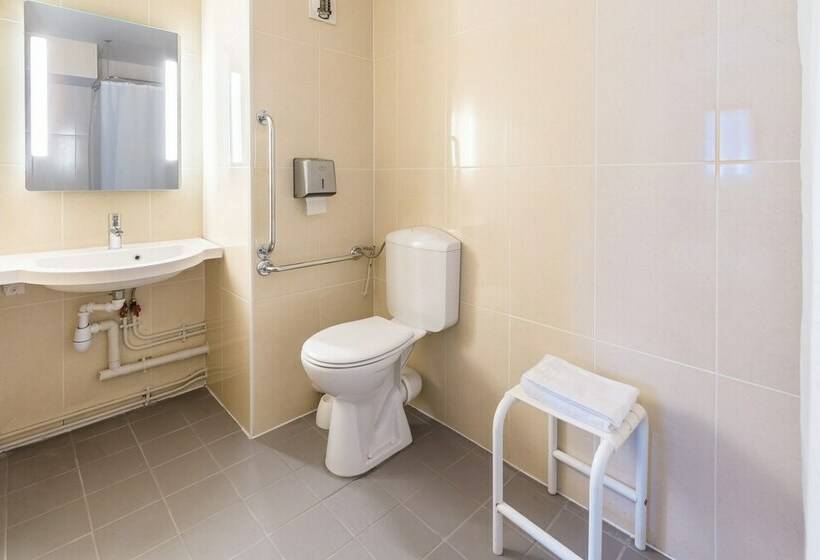 Номер Стандарт Адаптированный для Инвалидов, B&b Hotel Evry Lisses 1