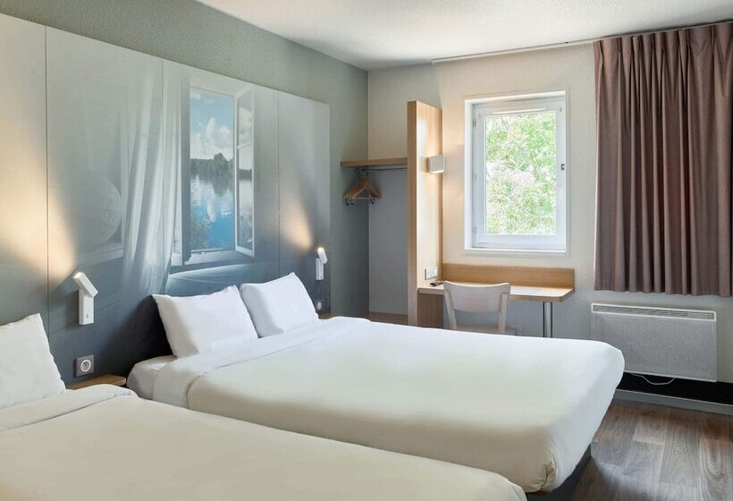 Номер Стандарт Трехместный, B&b Hotel Evry Lisses 1