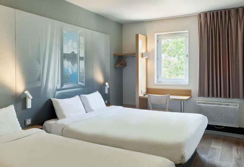 Номер Стандарт Трехместный, B&b Hotel Evry Lisses 1