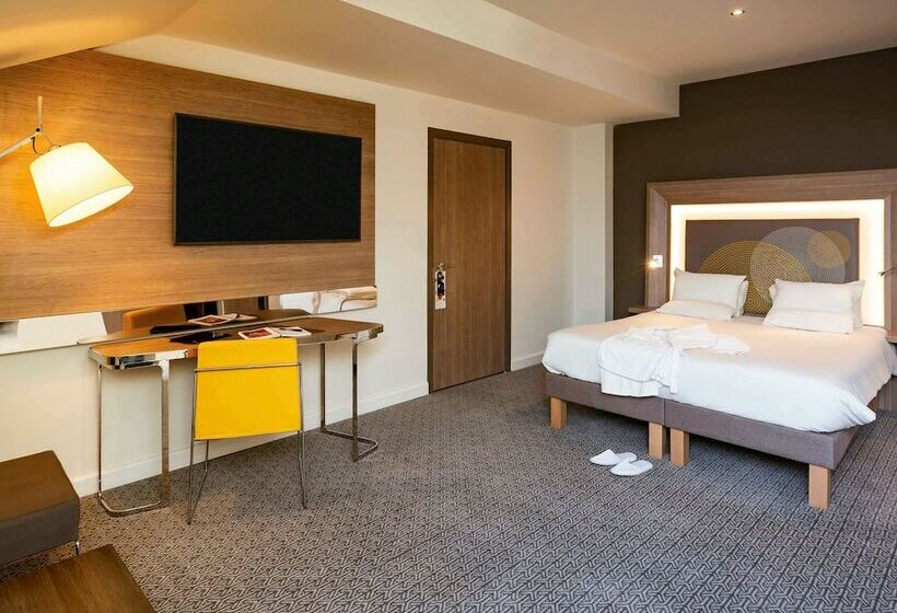 수피리어 룸, Novotel London Heathrow Airport T1 T2 And T3