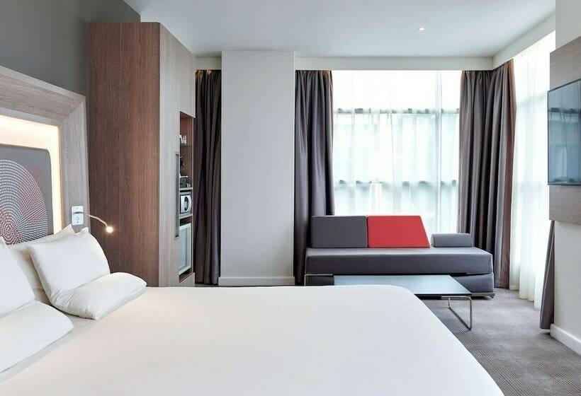 수피리어 룸, Novotel London Heathrow Airport T1 T2 And T3