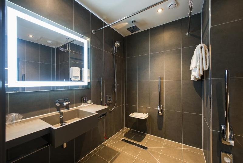 수피리어 룸, Novotel London Heathrow Airport T1 T2 And T3