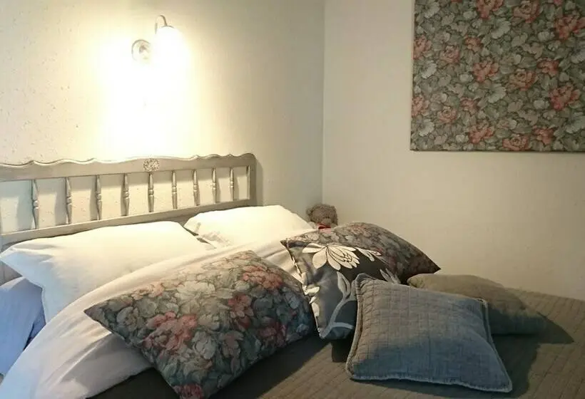 スタンダードスタジオ, Relais De Laval