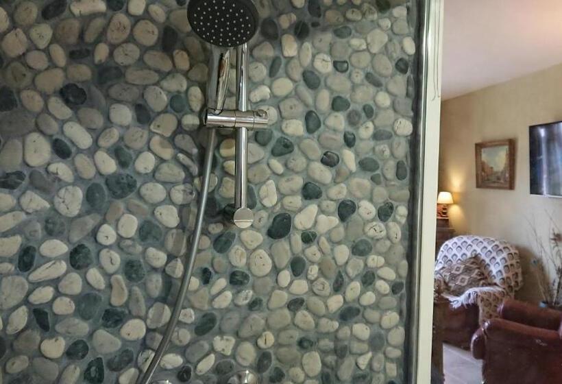 Номер Deluxe, Relais De Laval