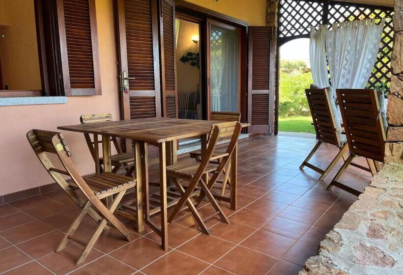 منزل غرفتين نوم, Porto Coda Cavallo Salina Bamba