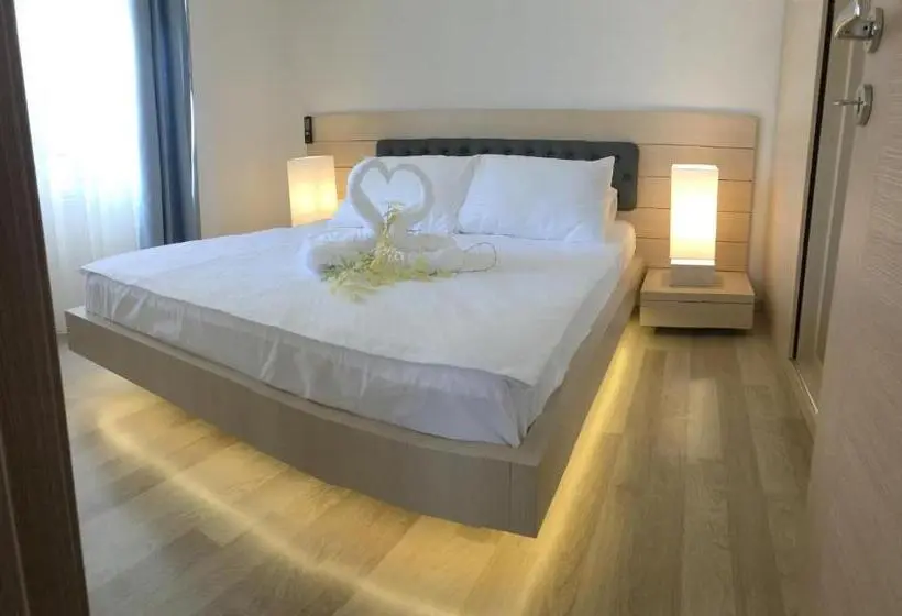 آپارتمان 1 خوابه با چشم‌انداز استخر, Boutique Suite Mim A