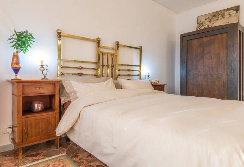 Habitación Superior Vista Jardín, Larala
