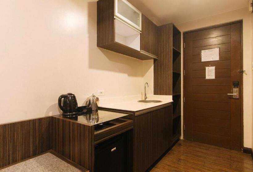 Номер Стандарт, Reddoorz Premium @ West Avenue Quezon City