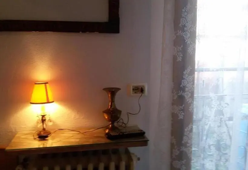 Standard Yhden Hengen Huone, Villa Fiorita