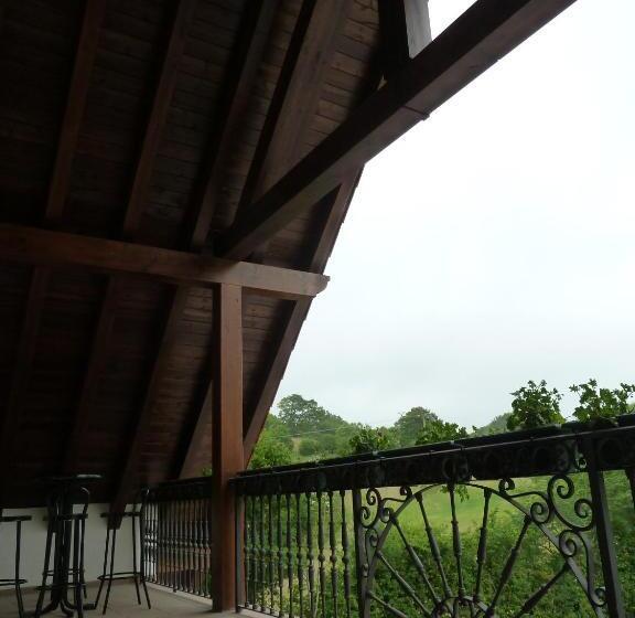 Кровать в Общей Комнате, Hostal Rural Haizea