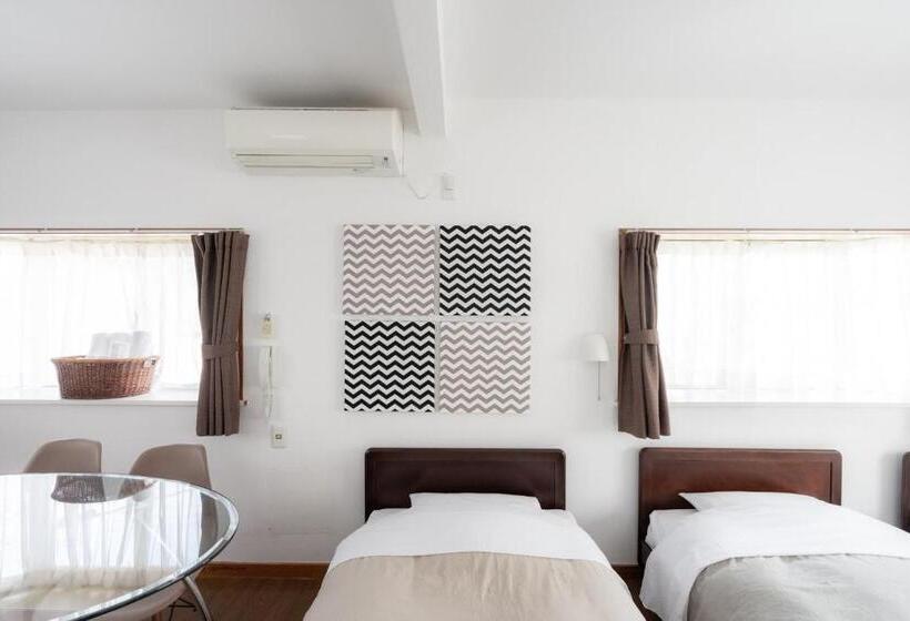 غرفة قياسية ثلاثية, Villa Shirahama