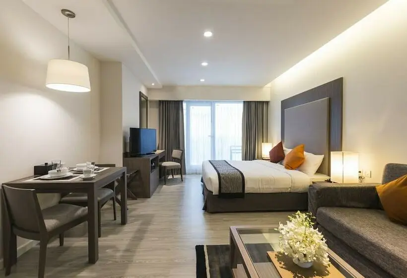 スタンダードスタジオ, Kantary Hotel Korat