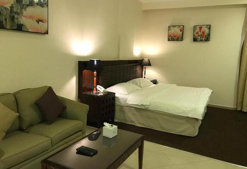 标准工作室, Lily Hotel Suite Mubarraz