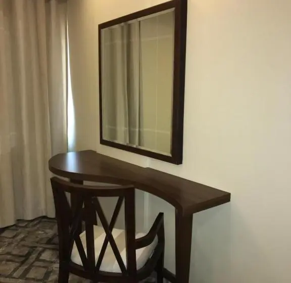 デラックスルーム, Lily Hotel Suite Mubarraz
